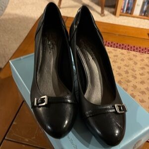 Life Stride Pilar Black Heels Size 7